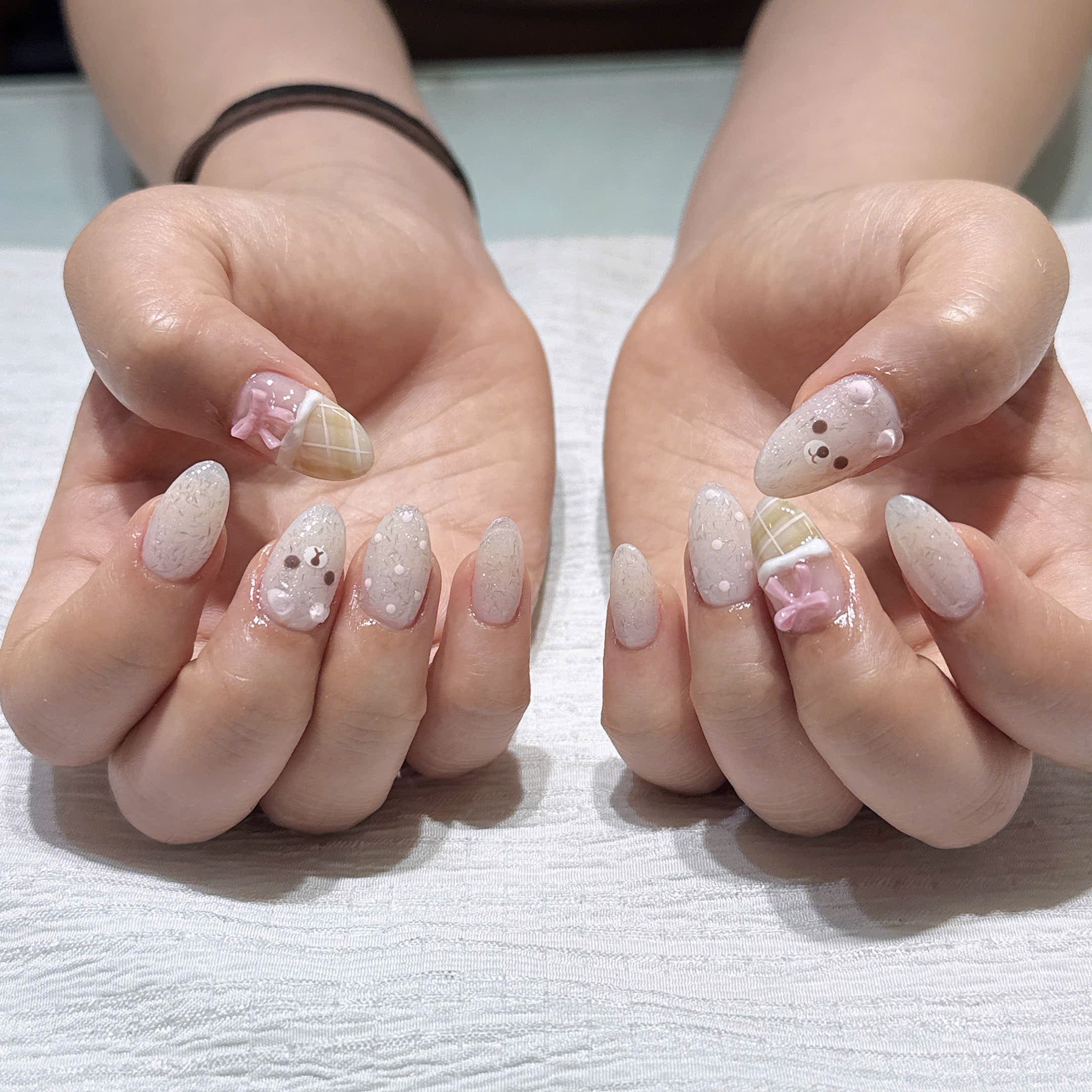 Mẫu gel hoạt hình móng tay nhiều nhân vật