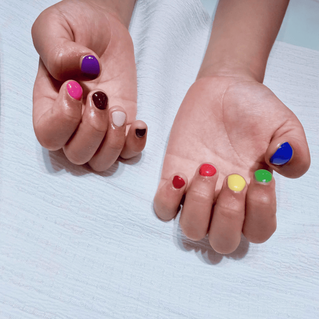 Mẫu gel trẻ em màu đỏ và xanh